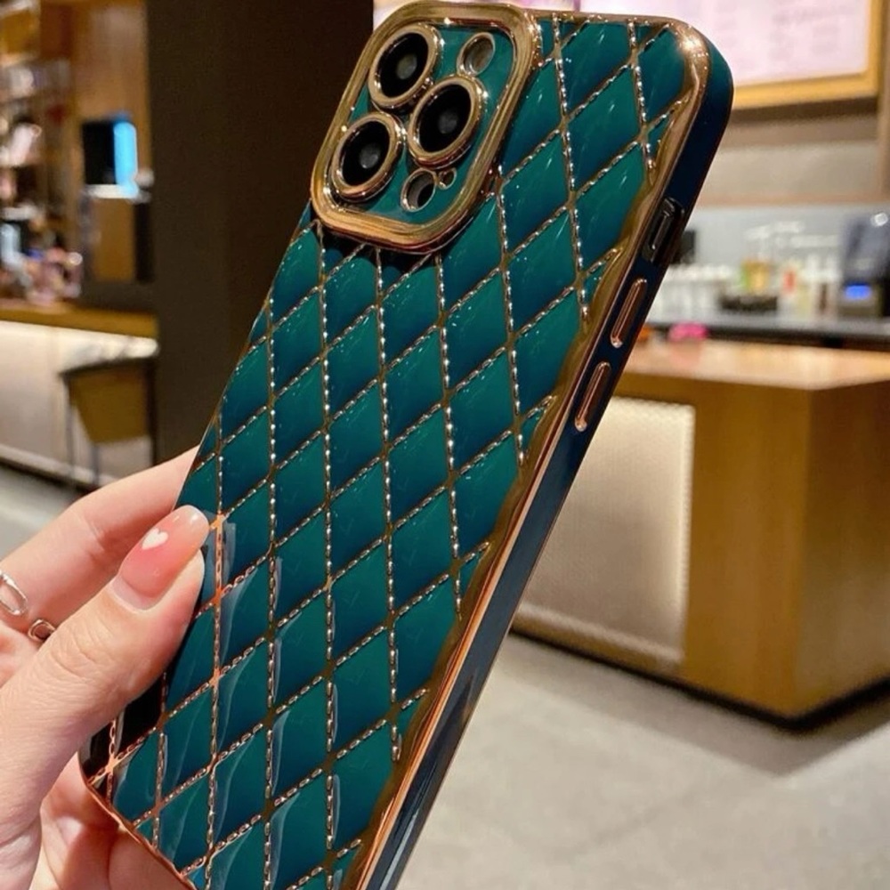Iphone 14 Quilted Phone Case - Picture 3 of 3